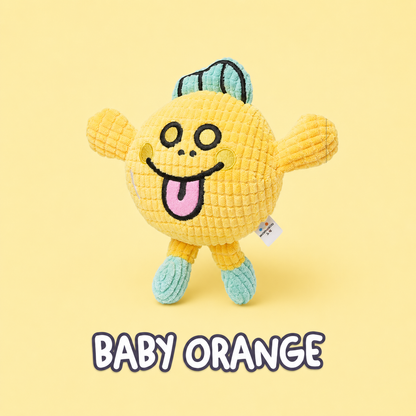 Squeaky pet toy that cleans teeth